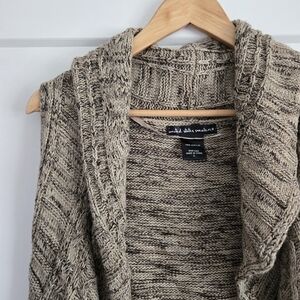 United States Sweaters Beige Knit Women's Large Sleeveless Sweater